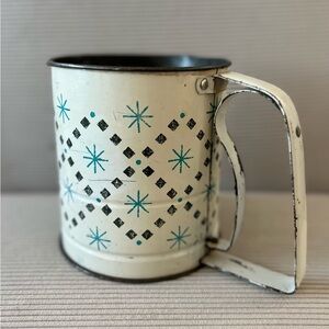 Androck 1950s metal flour sifter manufactured in the USA